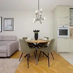 Tasteful One Bedroom Apartment By Noclegi Renters